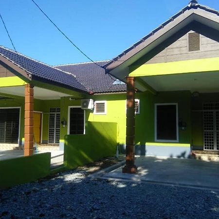 Homestay D Arynie Bukit Payong Exterior foto