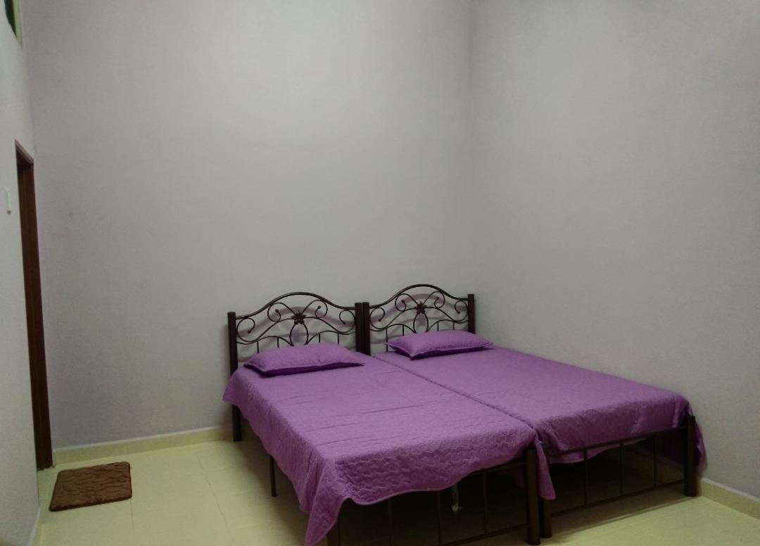 Homestay D Arynie Bukit Payong Exterior foto